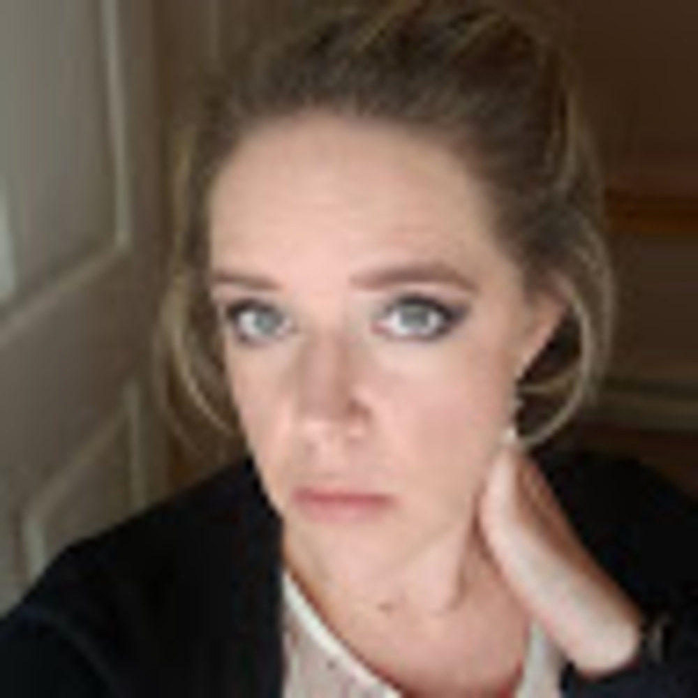 Meet your Posher, Crystal